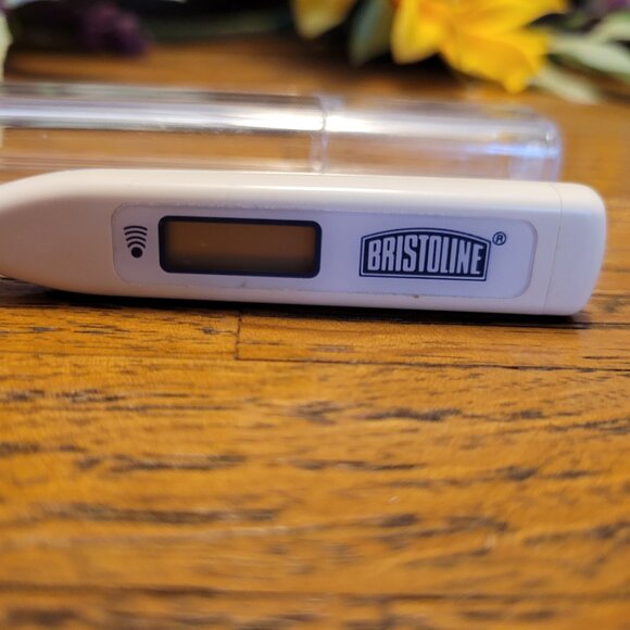 H389-Oral Digital Fever Thermometer Bristoline - Picture 2 of 5